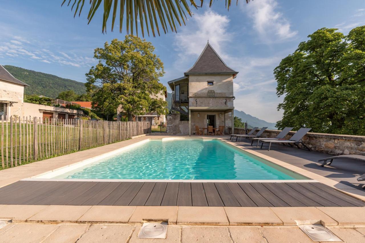 Les Tours Carrees Bed & Breakfast La Motte-Servolex Exterior foto